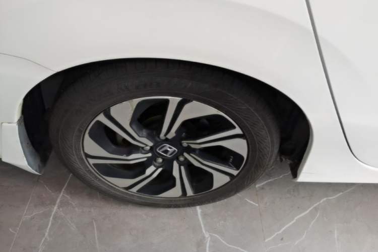 Used Honda Crider 2016 1.8L Manual Fashion Edition Right Rear Wheel Hub