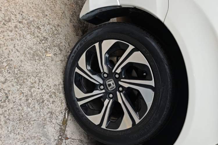 Used Honda Crider 2016 1.8L Manual Fashion Edition Right Rear Wheel Hub