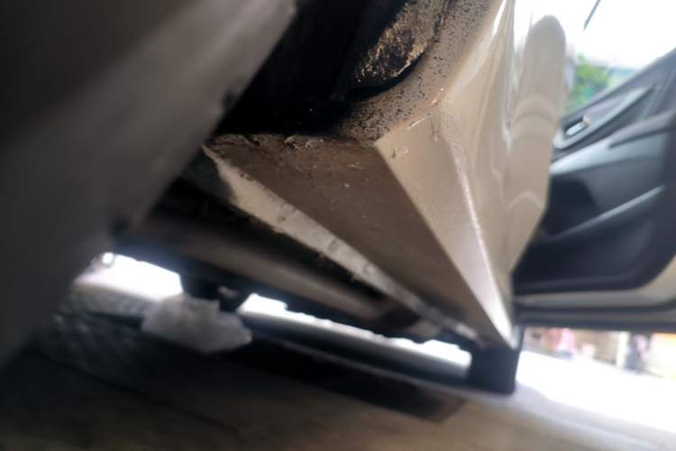 Used Honda Crider 2016 1.8L CVT Luxury Edition Right Side Sill