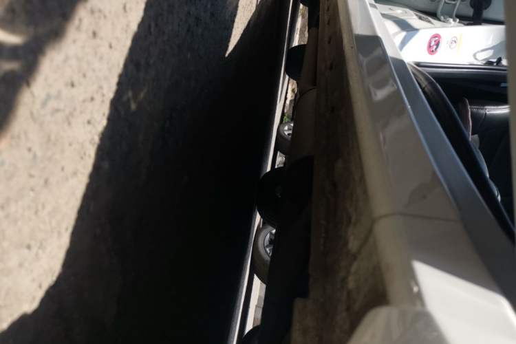 Used Honda Crider 2016 1.8L CVT Luxury Edition Right Side Sill