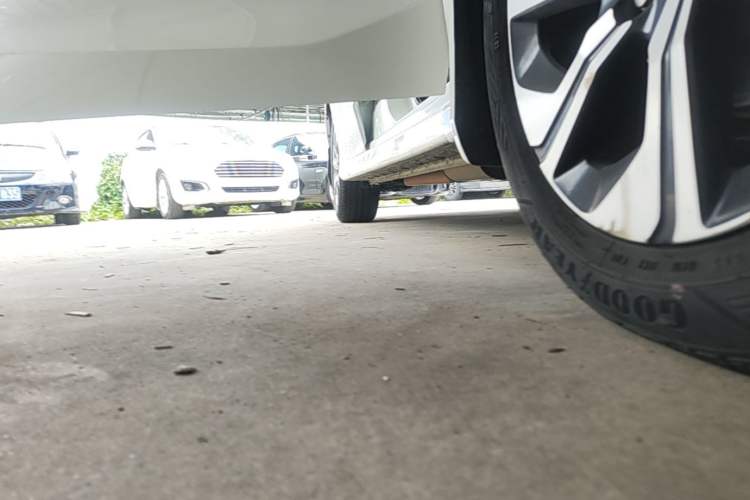 Used Honda Crider 2016 1.8L CVT Luxury Edition Right Side Sill