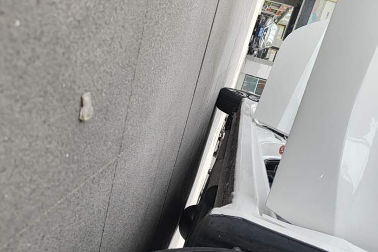 Used Honda Crider 2016 1.8L CVT Luxury Edition Right Side Sill