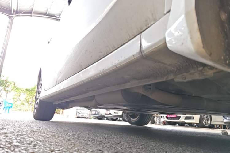 Used Honda Crider 2016 1.8L CVT Luxury Edition Right Side Sill
