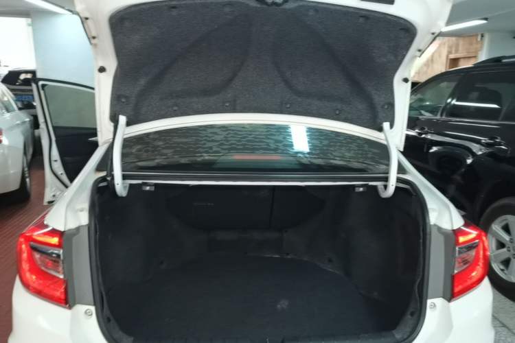 Used Honda Crider 2016 1.8L CVT Comfort Version Trunk