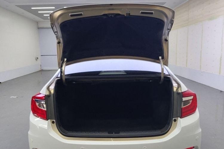 Used Honda Crider 2016 1.8L CVT Comfort Version Trunk