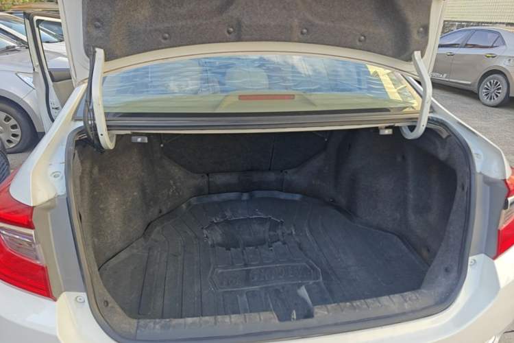 Used Honda Crider 2016 1.8L CVT Comfort Version Trunk