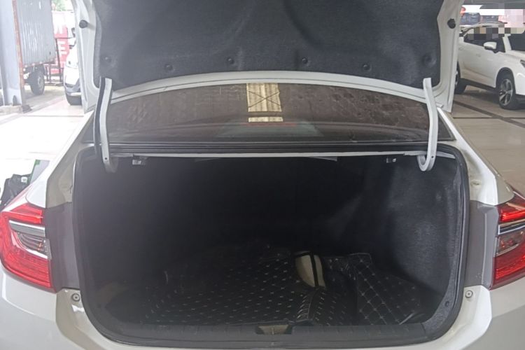 Used Honda Crider 2016 1.8L CVT Comfort Version Trunk