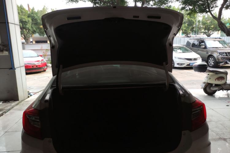 Used Honda Crider 2016 1.8L CVT Luxury Edition Trunk
