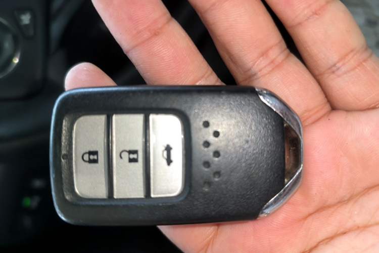 Used Honda Crider 2016 1.8L CVT Luxury Edition Vehicle Key