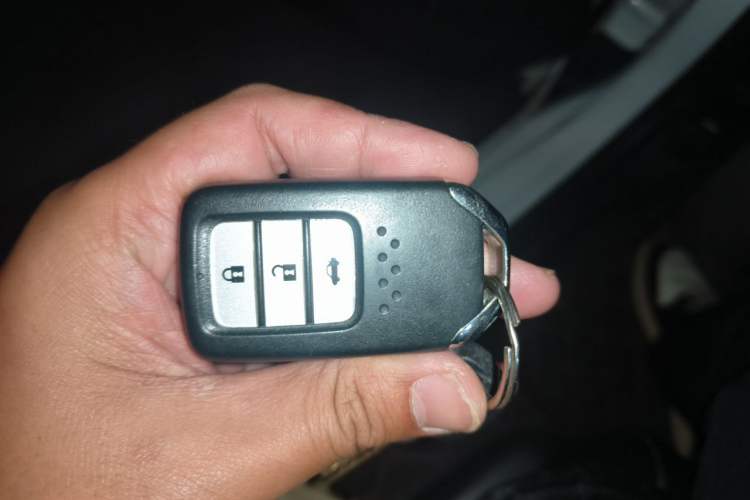 Used Honda Crider 2016 1.8L CVT Luxury Edition Vehicle Key