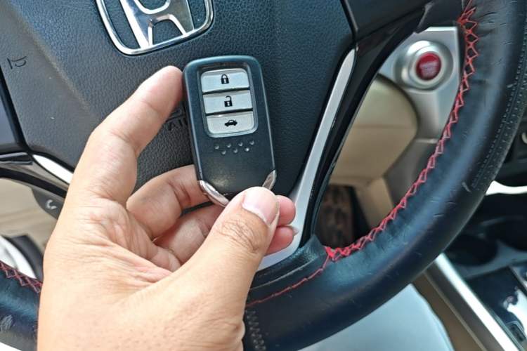 Used Honda Crider 2016 1.8L CVT Luxury Edition Vehicle Key