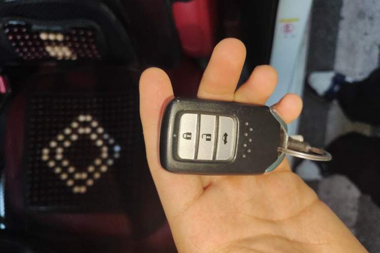 Used Honda Crider 2016 1.8L CVT Luxury Edition Vehicle Key