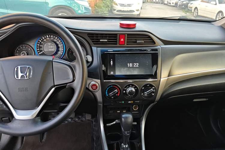 Used Honda Crider 2016 1.8L CVT Luxury Edition Audio And AC Panel