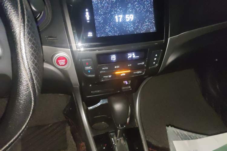 Used Honda Crider 2016 1.8L CVT Leading Edition Audio And AC Panel