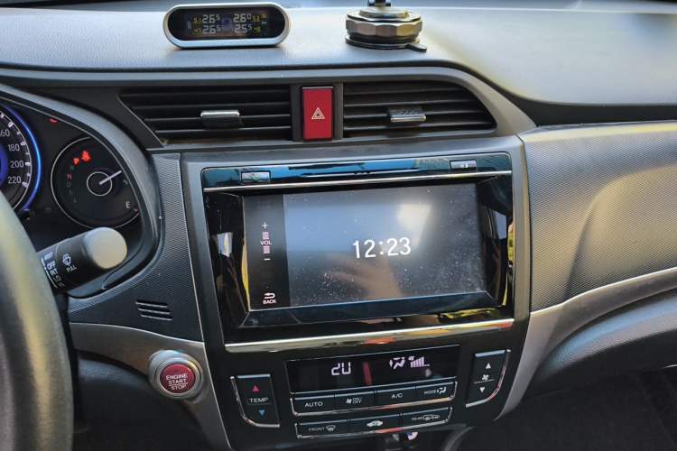 Used Honda Crider 2016 1.8L CVT Flagship Edition Audio And AC Panel