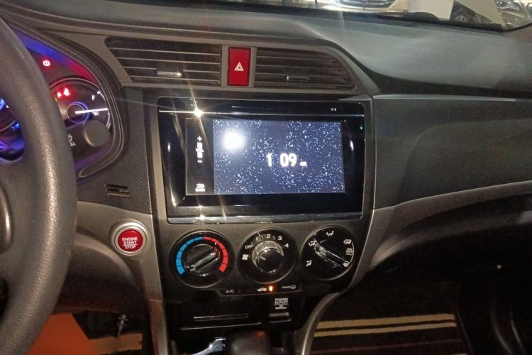 Used Honda Crider 2016 1.8L CVT Luxury Edition Audio And AC Panel