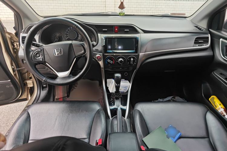 Used Honda Crider 2016 1.8L CVT Luxury Edition Center Console