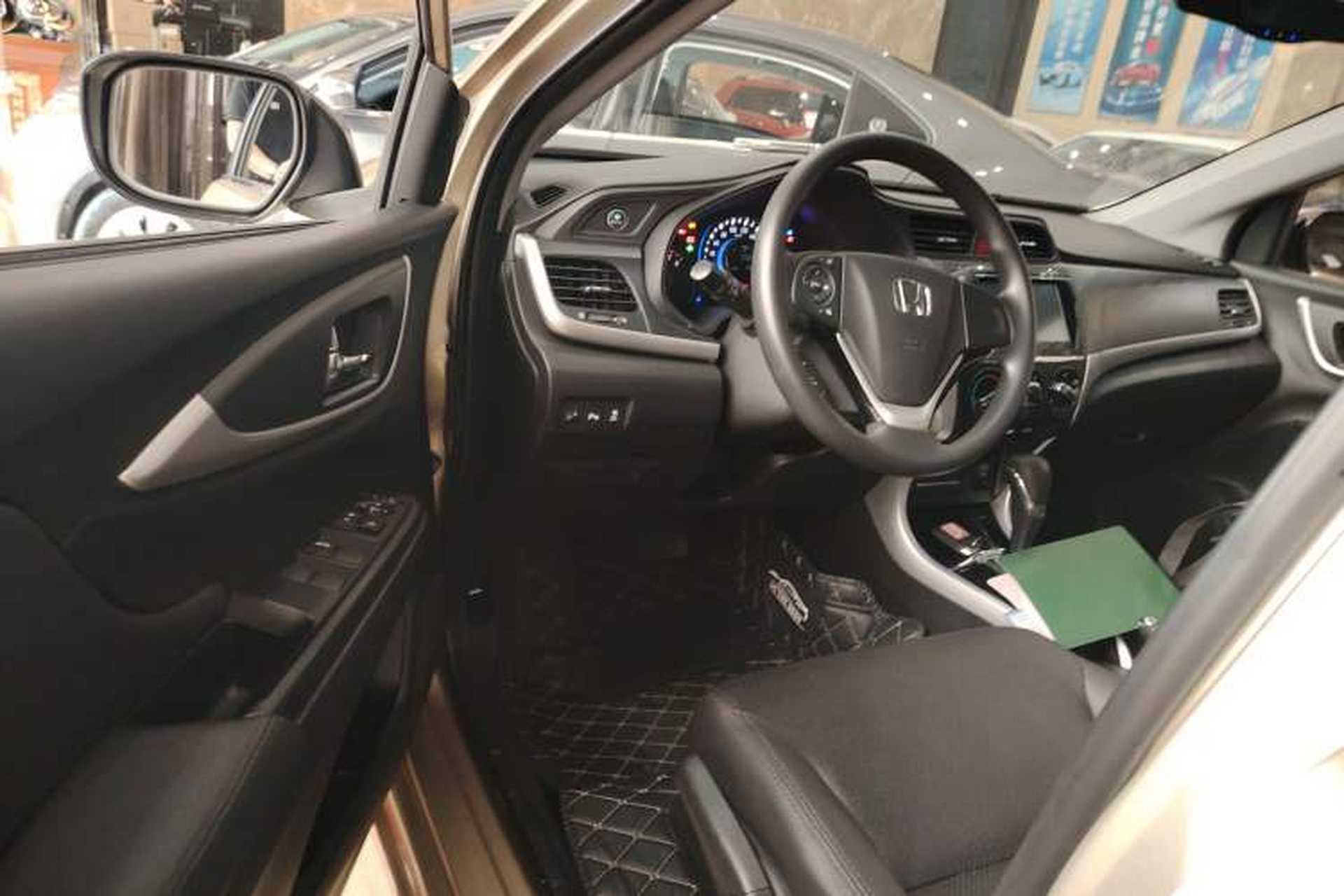 Used Honda Crider 2016 1.8L CVT Luxury Edition Driver Seat