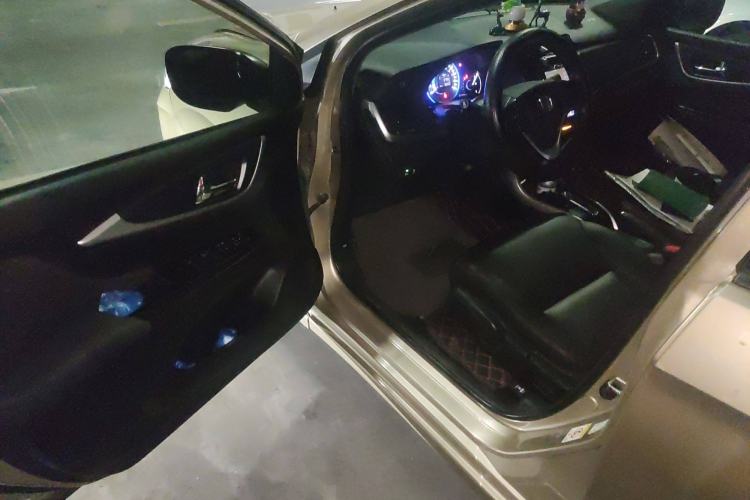 Used Honda Crider 2016 1.8L CVT Leading Edition Driver Seat
