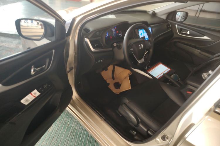 Used Honda Crider 2016 1.8L CVT Leading Edition Driver Seat