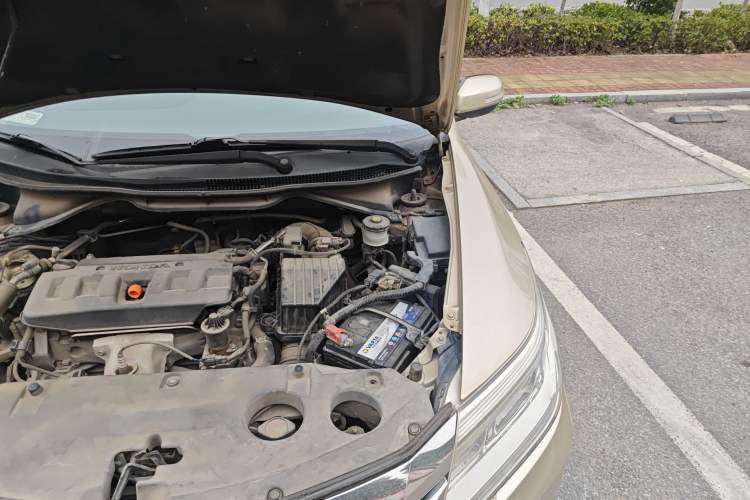 Used Honda Crider 2016 1.8L CVT Luxury Edition Engine Bay Left