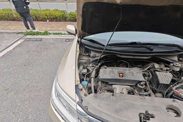Used Honda Crider 2016 1.8L CVT Luxury Edition Engine Bay Right