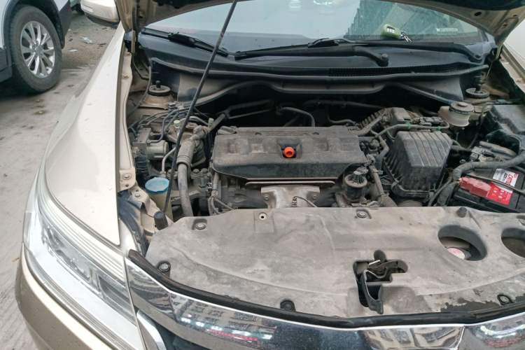 Used Honda Crider 2016 1.8L CVT Luxury Edition Engine Bay Right