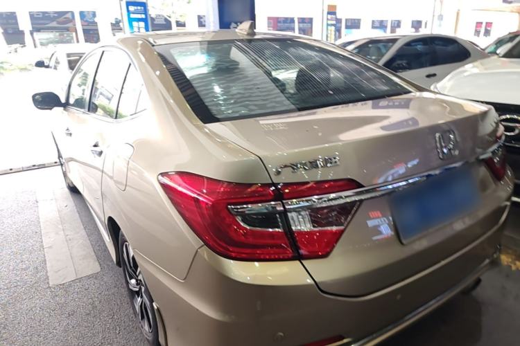 Used Honda Crider 2016 1.8L CVT Luxury Edition Exterior 2