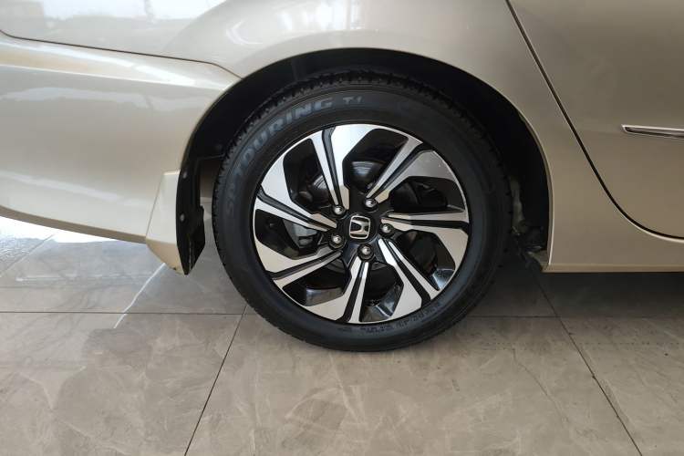Used Honda Crider 2016 1.8L CVT Luxury Edition Exterior 8