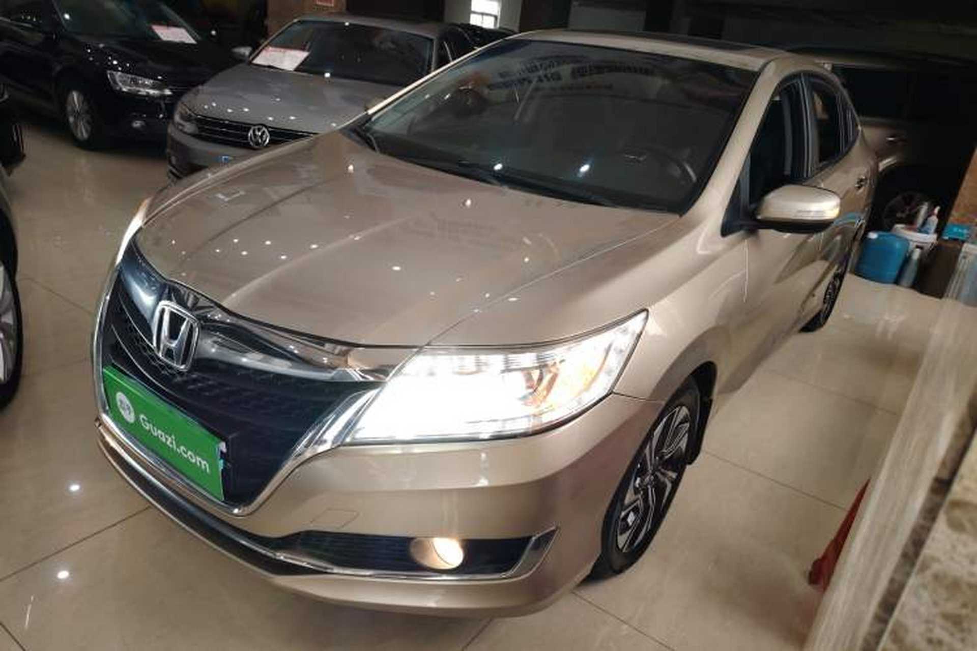 Used Honda Crider 2016 1.8L CVT Luxury Edition Front Left 45 Deg