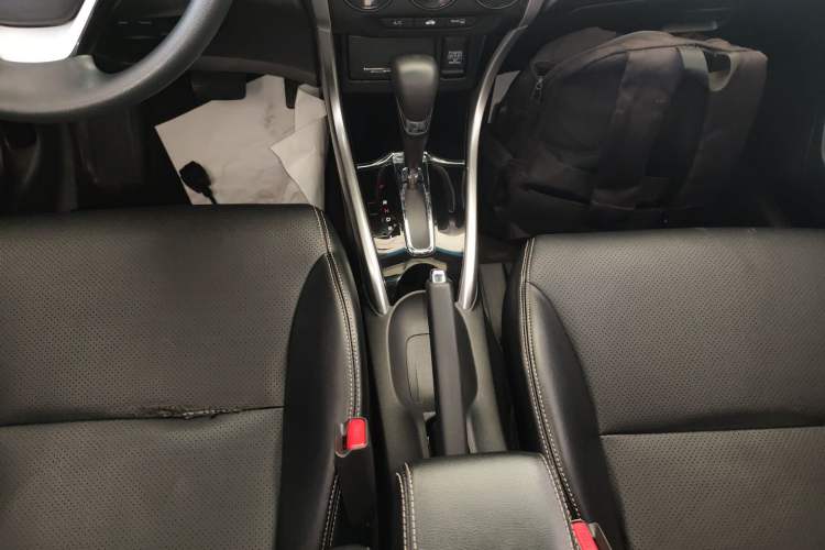 Used Honda Crider 2016 1.8L CVT Luxury Edition Gear Lever