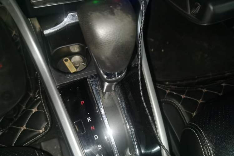 Used Honda Crider 2016 1.8L CVT Luxury Edition Gear Lever