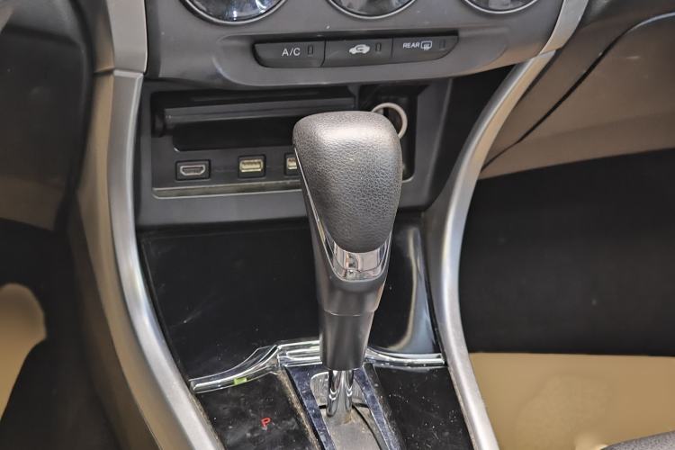 Used Honda Crider 2016 1.8L CVT Luxury Edition Gear Lever