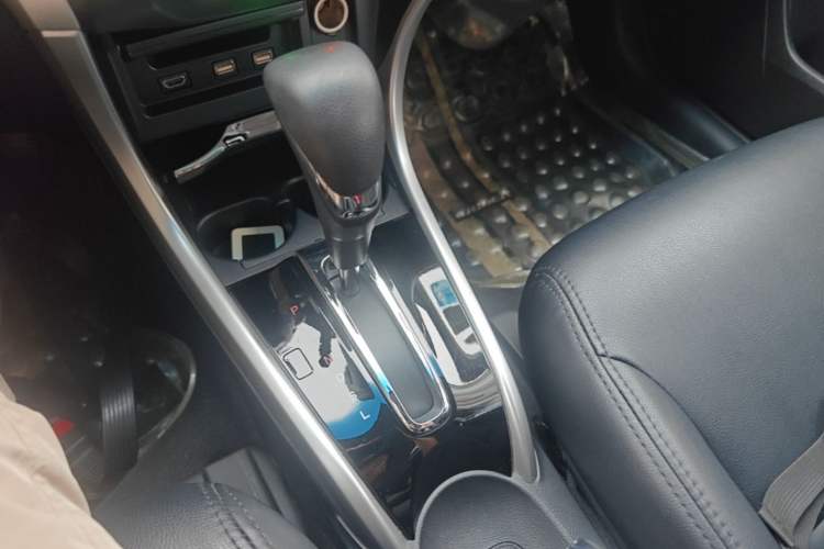 Used Honda Crider 2016 1.8L CVT Luxury Edition Gear Lever