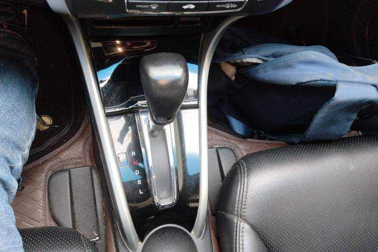 Used Honda Crider 2016 1.8L CVT Leading Edition Gear Lever