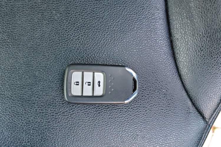 Used Honda Crider 2016 1.8L CVT Luxury Edition Interior 1