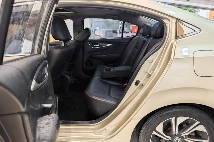 Used Honda Crider 2016 1.8L CVT Luxury Edition Interior 12