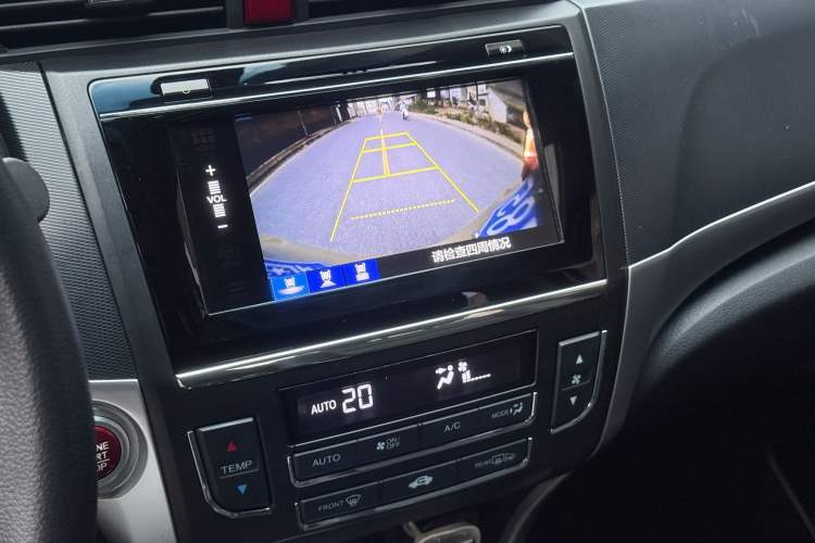Used Honda Crider 2016 1.8L CVT Leading Edition Interior 3