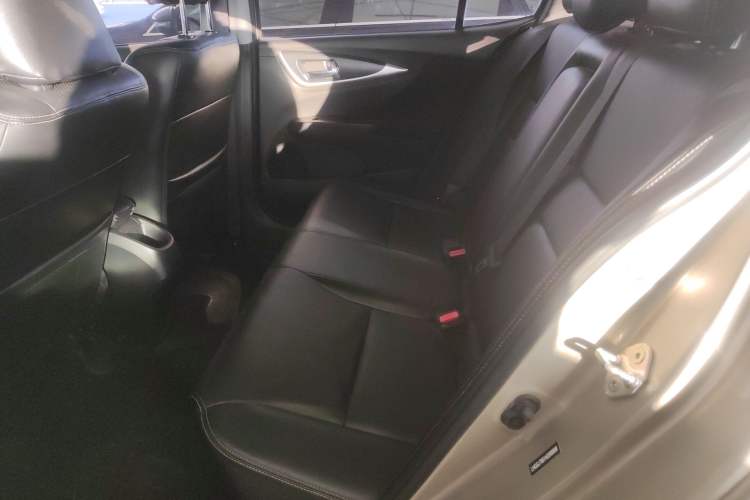 Used Honda Crider 2016 1.8L CVT Luxury Edition Interior 4