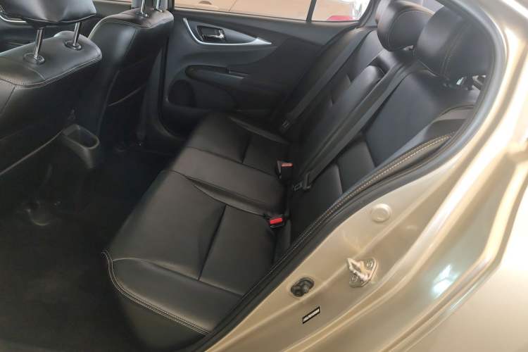 Used Honda Crider 2016 1.8L CVT Luxury Edition Interior 4