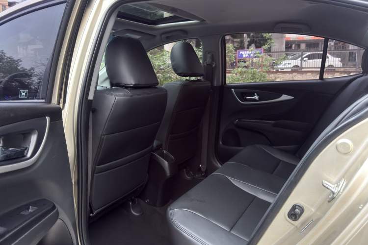 Used Honda Crider 2016 1.8L CVT Leading Edition Interior 5