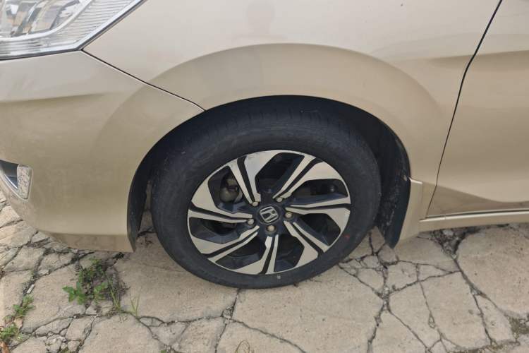 Used Honda Crider 2016 1.8L CVT Luxury Edition Left Front Wheel Hub