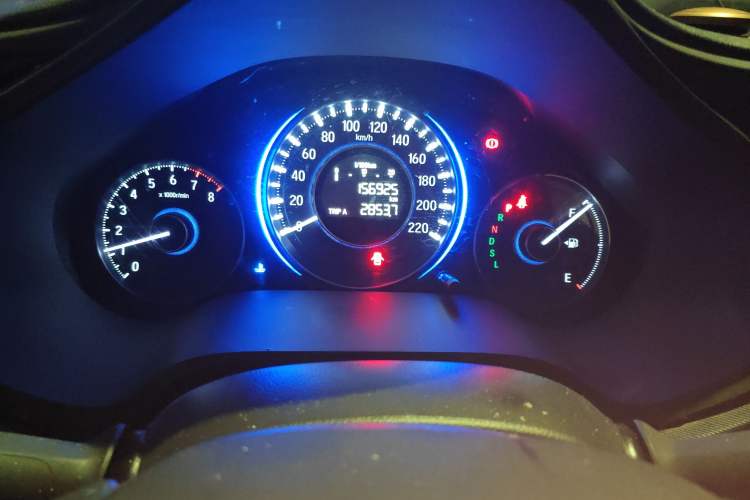 Used Honda Crider 2016 1.8L CVT Leading Edition Odometer Close Up