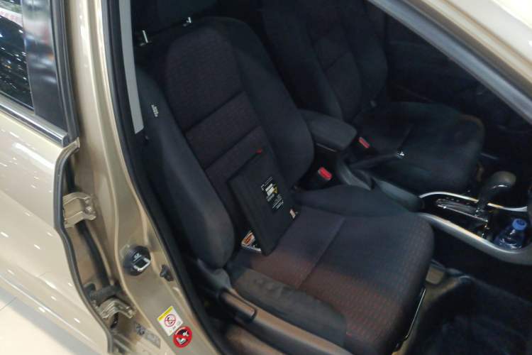 Used Honda Crider 2016 1.8L CVT Luxury Edition Right Front Seat