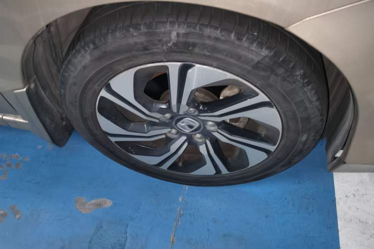 Used Honda Crider 2016 1.8L CVT Luxury Edition Right Front Wheel Hub