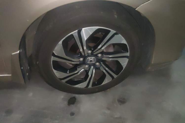 Used Honda Crider 2016 1.8L CVT Leading Edition Right Front Wheel Hub