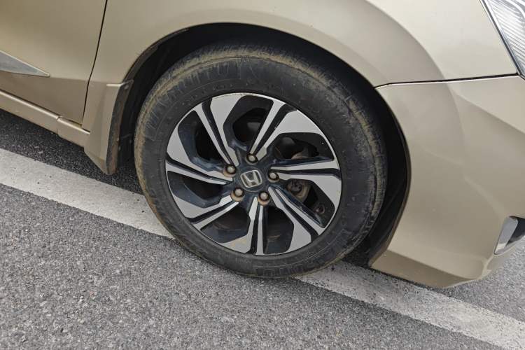 Used Honda Crider 2016 1.8L CVT Luxury Edition Right Front Wheel Hub