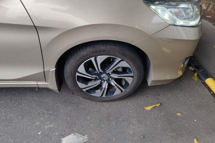 Used Honda Crider 2016 1.8L CVT Leading Edition Right Front Wheel Hub