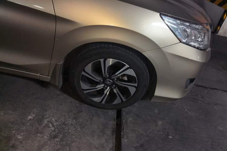 Used Honda Crider 2016 1.8L CVT Luxury Edition Right Front Wheel Hub