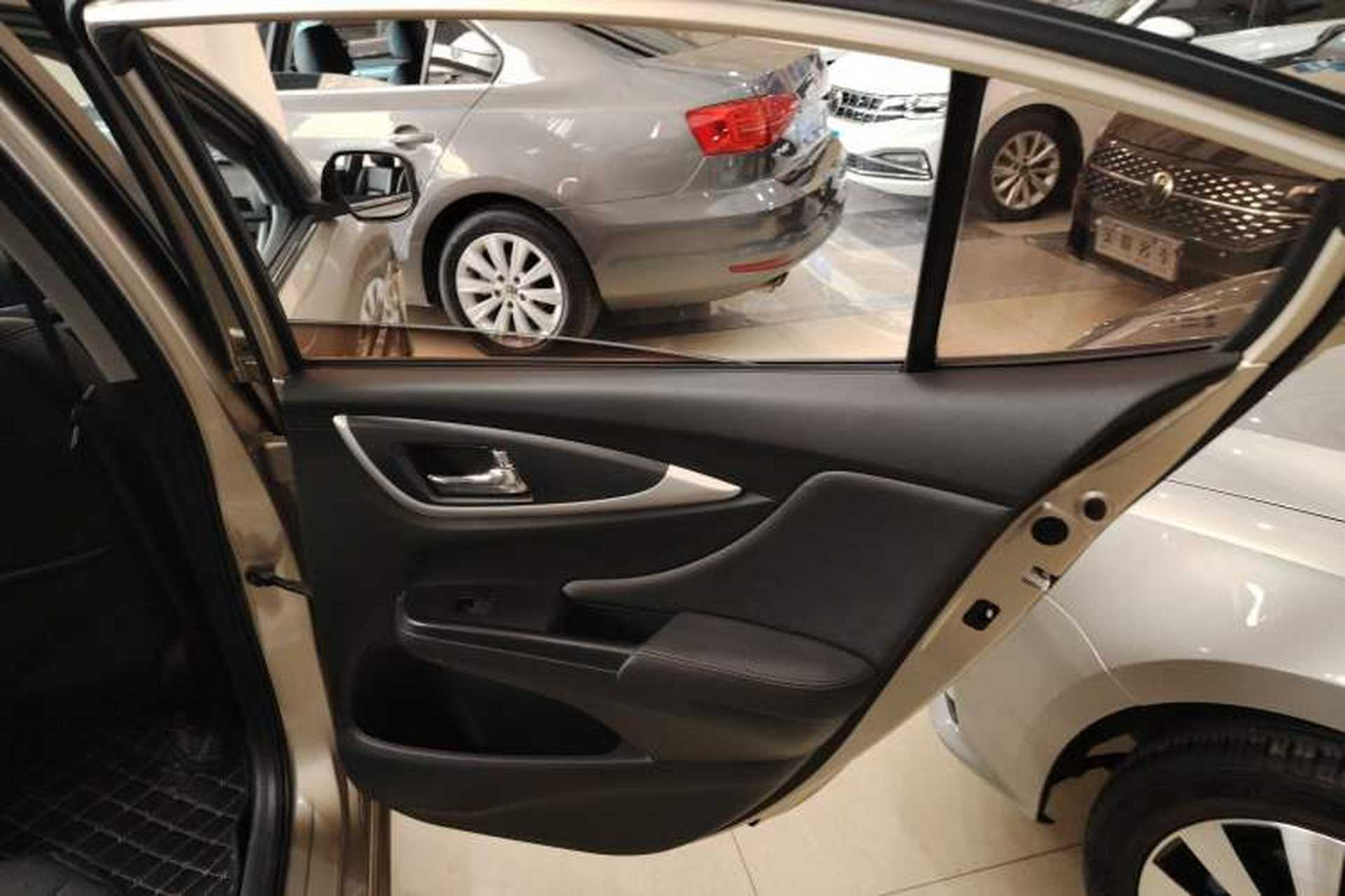 Used Honda Crider 2016 1.8L CVT Luxury Edition Right Rear Door Interior